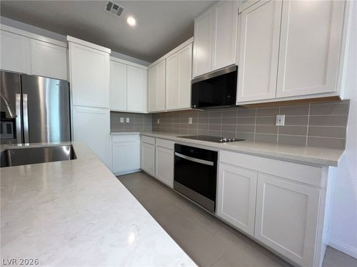 230 Wewatta Ave, Henderson, NV, 89011-5647 | Card Image