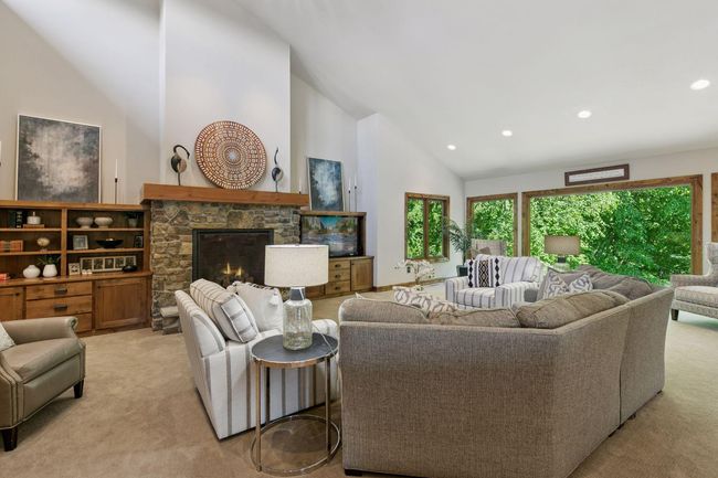 1405 W Farm Rd, House other with 5 bedrooms, 5 bathrooms and null parking in Chaska MN | Image 16