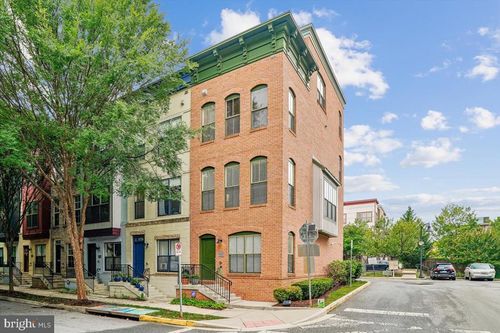 5728 45th Ave, HYATTSVILLE, MD, 20781-1580 | Card Image