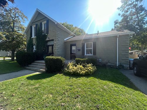 {{alt}} | Card Image