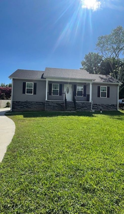 209 Cedar Ln, Tullahoma, TN, 37388-3111 | Card Image
