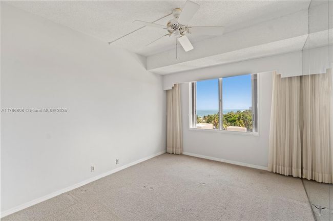 APT-633 - 201 Crandon Blvd, Condo with 2 bedrooms, 2 bathrooms and null parking in Key Biscayne FL | Image 32
