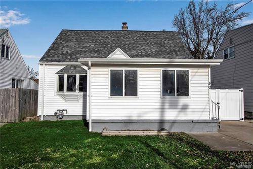 40 Remington Pl, Buffalo, NY, 14210-2218 | Card Image