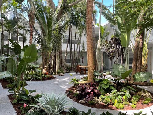 apt-8-1925 Washington Ave, Miami Beach, FL, 33139-1947 | Card Image