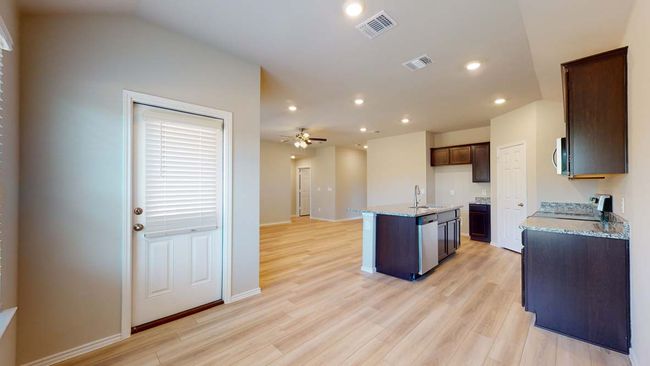 210 Rearden Blvd, House other with 3 bedrooms, 2 bathrooms and 2 parking in Jarrell TX | Image 8