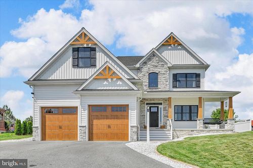 643 Ridgeview Rd S, ELIZABETHTOWN, PA, 17022-9636 | Card Image