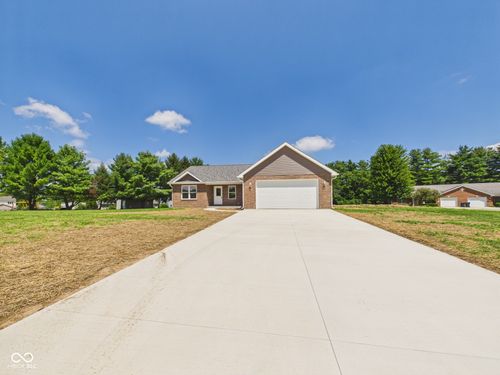 5158 Nw High Dr, New Castle, IN, 47362-8005 | Card Image