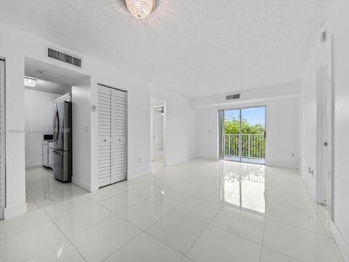 apt-211-8260 Sw 210th St, Cutler Bay, FL, 33189-3476 | Card Image