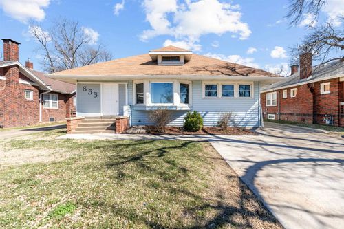 833 S 9th St, Salina, KS, 67401-4803 | Card Image