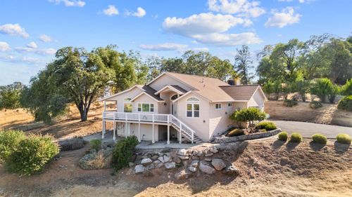 20500 Blackberry Pond Ln, Sonora, CA, 95370-8143 | Card Image