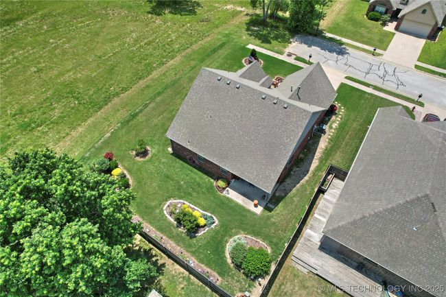 15715 S Broadway St, House other with 3 bedrooms, 2 bathrooms and null parking in Glenpool OK | Image 8
