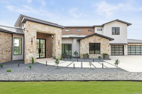 104 S Tower Dr, Hill Country Village, TX, 78232-4360 | Card Image