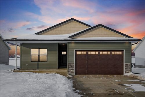 827 Indigo Dr, Palo, IA, 52324-1003 | Card Image