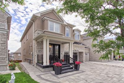 66 Thomas Phillips Dr, House other with 4 bedrooms, 6 bathrooms and 6 parking in Aurora ON | Image 2