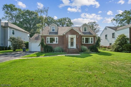 517 Ashwood Rd, Springfield, NJ, 07081-2503 | Card Image