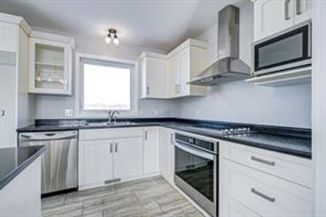 4004 74 Ave, House detached with 5 bedrooms, 2 bathrooms and 3 parking in Lloydminster AB | Image 12