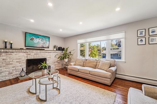 252 County Center Rd, White Plains, NY, 10603-3002 | Card Image