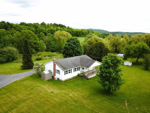 9 Mayselwood Dr, Milton, VT, 05468-4083 | Card Image