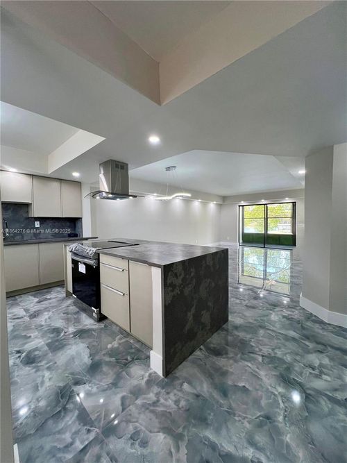 apt-206-4930 E Sabal Palm Blvd, Tamarac, FL, 33319-2607 | Card Image