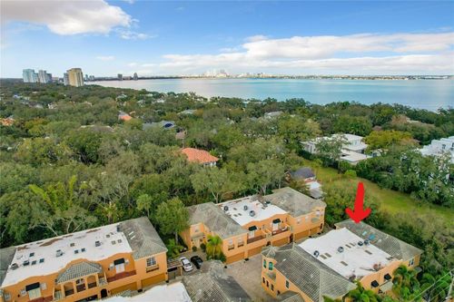 2902 Hansen Manor Ln, TAMPA, FL, 33611-2857 | Card Image