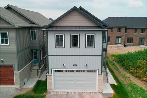 303 Mullighan Gardens, Peterborough North, ON, K0K0G3 | Card Image