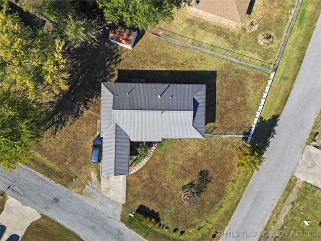 1421 S Hayes Ave, House other with 3 bedrooms, 2 bathrooms and null parking in Wagoner OK | Image 4