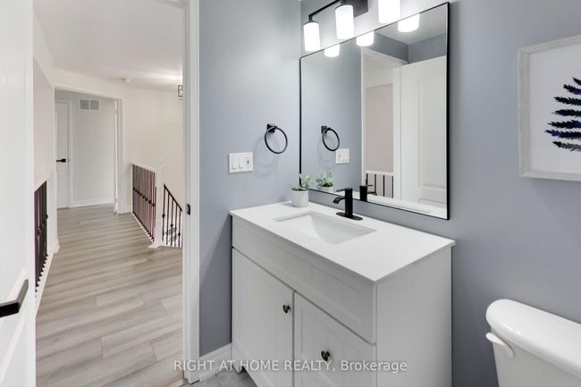 1112 Booth Ave, House other with 4 bedrooms, 4 bathrooms and 2 parking in Innisfil ON | Image 20