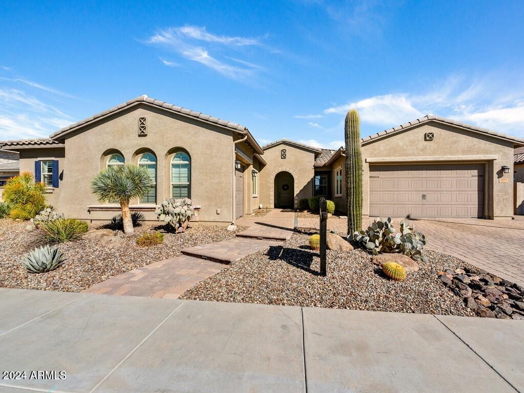 2072 E Blackhawk Court, For Sale in Gilbert Zoocasa