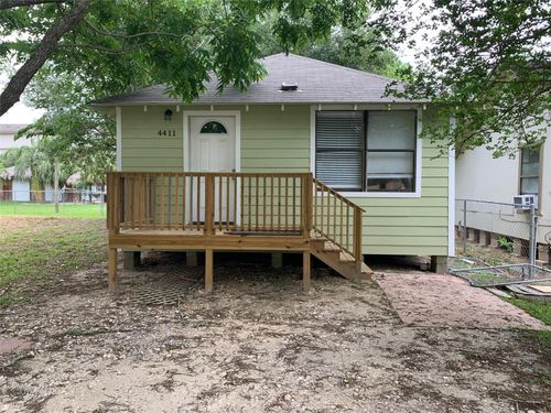 4413 6th St, Bacliff, TX, 77518-1720 | Card Image
