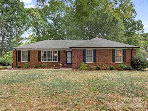 13517 Idlefield Ln, Matthews, NC, 28105-3630 | Card Image