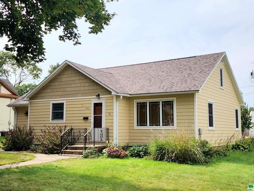 905 Grant St, Boyden, IA, 51234-7717 | Card Image