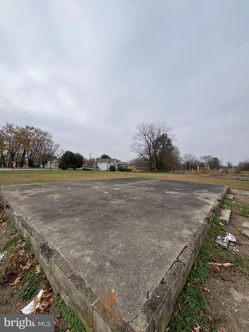 435-433 Afton Dr, Salem, NJ, 08079-1803 | Card Image