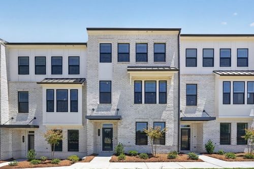 627 Oakbluff Dr, Cumming, GA, 30040-3492 | Card Image