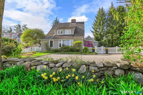 29 Old Saugatuck Rd, Norwalk, CT, 06855-2819 | Card Image