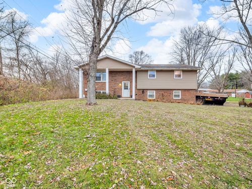 5821 S Arrow Rd, Yorktown, IN, 47396-9719 | Card Image