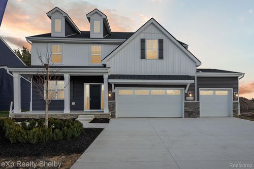 52420 Wellington Valley Dr, Macomb, MI, 48042-1317 | Card Image