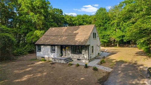 380 Brayton Road, Tiverton, RI, 02878 | Card Image