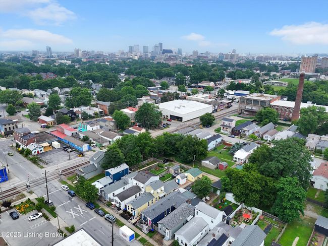 923 Mary St, House other with 3 bedrooms, 1 bathrooms and null parking in Louisville KY | Image 46