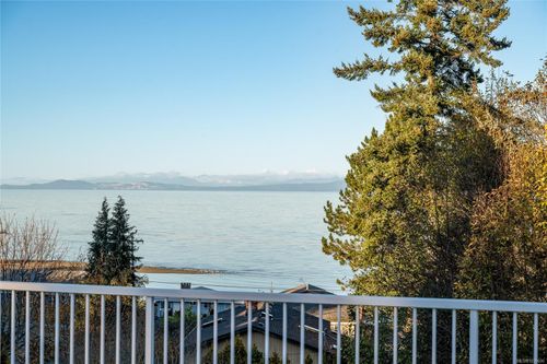 350 Garrett Rd, Qualicum Beach, BC, V9K1H4 | Card Image