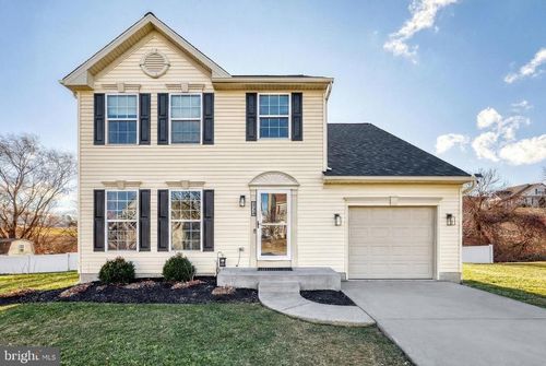 112 Farm Lane Cir, YORK, PA, 17408-6283 | Card Image