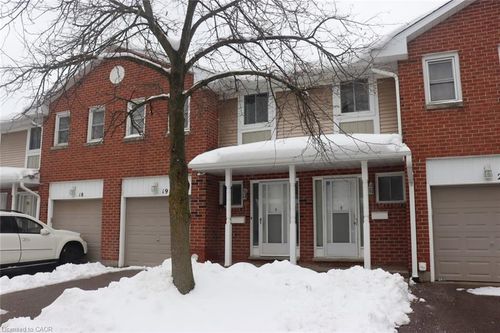 19-210 Highland Cres, Kitchener, ON, N2M5H7 | Card Image