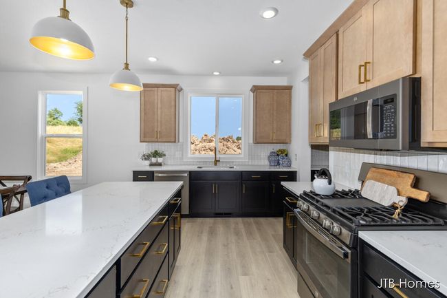5899 Valley Point Dr Se, House other with 4 bedrooms, 3 bathrooms and null parking in Caledonia MI | Image 5