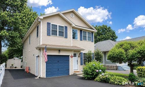 39 Wildemere Ave, Milford, CT, 06460-5354 | Card Image