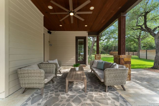 574 Deep Water Dr, House other with 3 bedrooms, 3 bathrooms and null parking in Spring Branch TX | Image 33
