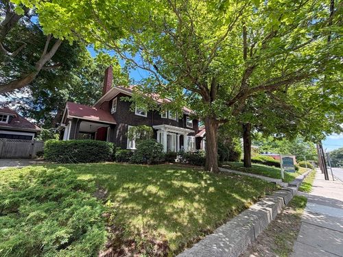 213 Harris Ave, Woonsocket, RI, 02895-1810 | Card Image