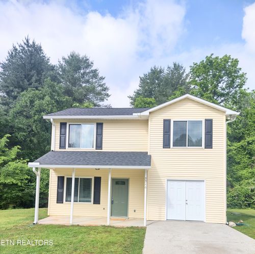 5516 W Emory Rd, Powell, TN, 37849-4937 | Card Image