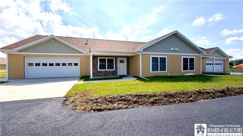 11 Louisa Ave, Jamestown, NY, 14701-2612 | Card Image