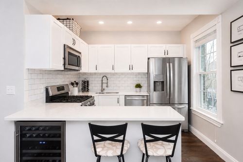 2-656 E 7th St, Boston, MA, 02127-5496 | Card Image