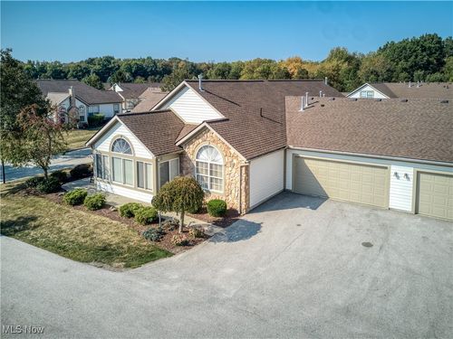 610 Crossings Cir, Tallmadge, OH, 44278-1250 | Card Image