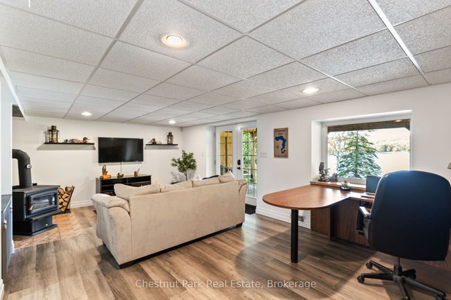 293 W Diamond Lake Rd, House other with 3 bedrooms, 2 bathrooms and 4 parking in Highland Grove ON | Image 44